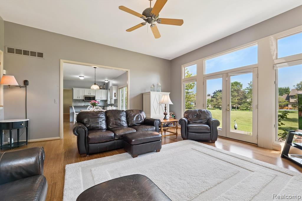 45242 Thornhill Road, Canton, MI 48188 — Photo 13