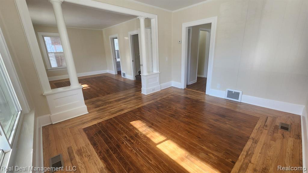 43 DWIGHT Avenue, Pontiac, MI 48341 — Photo 4