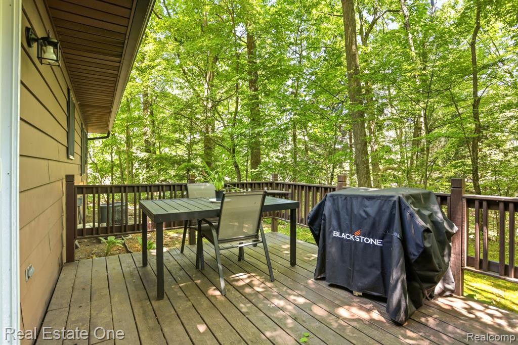 6218 Sturgeon Creek Pkwy, Midland, MI 48640 — Photo 36