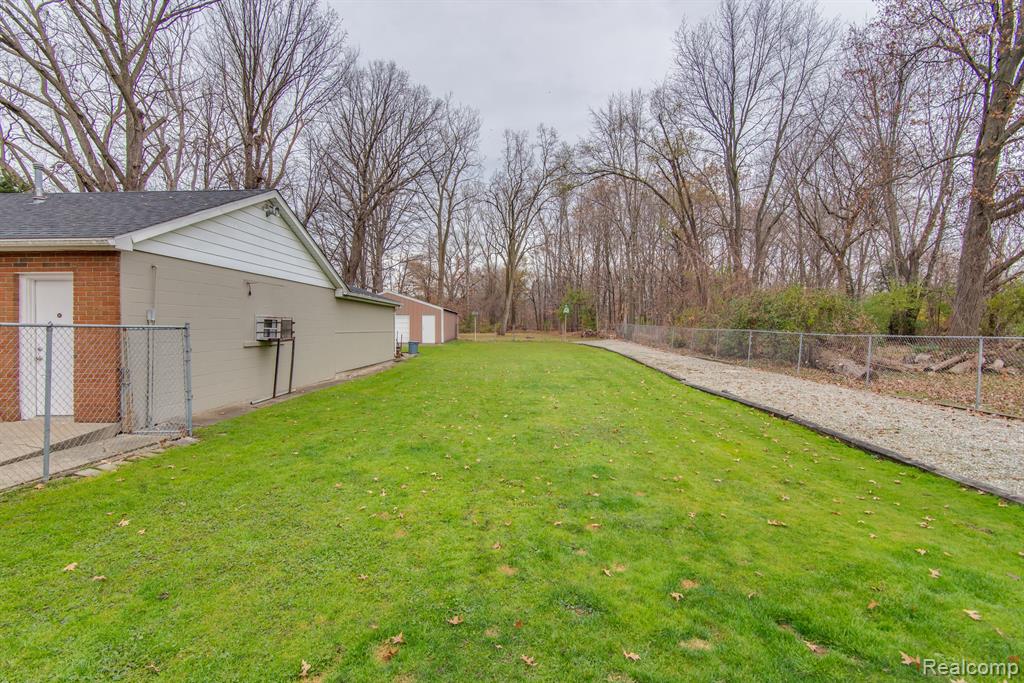 44850 ECORSE Road, Belleville, MI 48111 — Photo 5