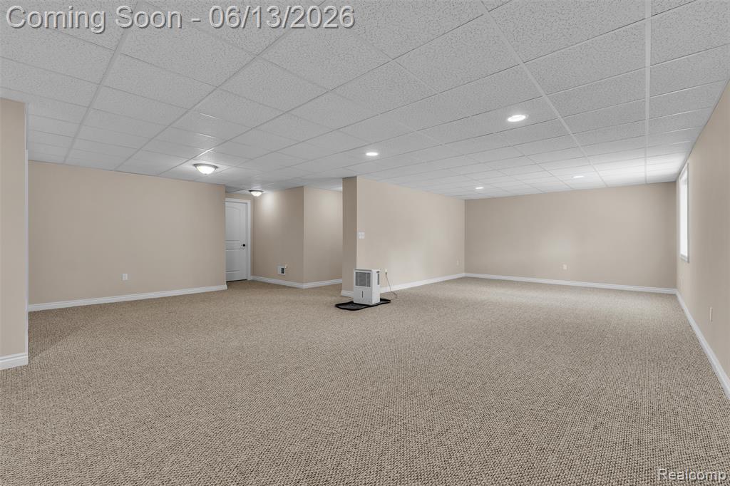 23719 Stoneleigh Drive, South Lyon, MI 48178 — Photo 47