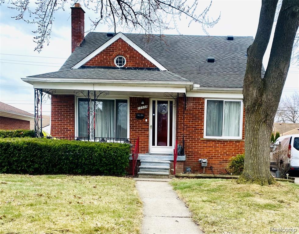 17334 Sprenger Avenue, Eastpointe, MI 48021 — front exterior
