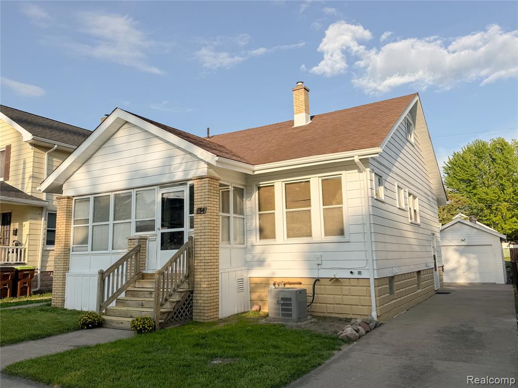 134 Michigan Avenue, Monroe, MI 48162 — Photo 2