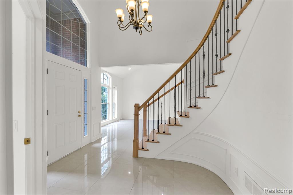 47974 Deer Trail Drive, Canton, MI 48187 — Photo 36