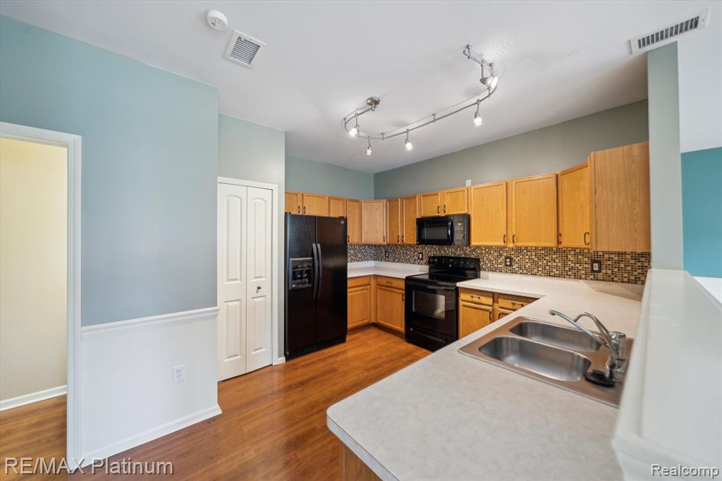 4300 Hampton Ridge, Howell, MI 48843 — Photo 11