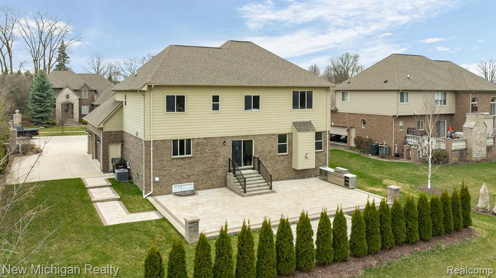 55038 TIMBERS EDGE Drive, Shelby Twp, MI 48316 — Photo 48