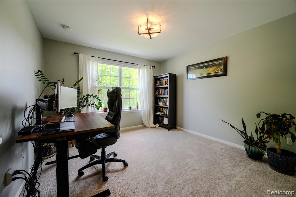 551 HUDSON Circle, South Lyon, MI 48178 — Photo 25