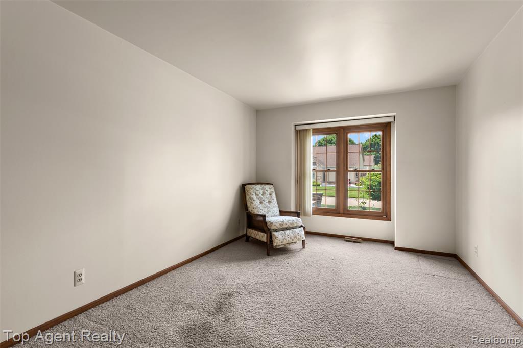 42618 Cassin Way, Clinton Twp, MI 48038 — Photo 15