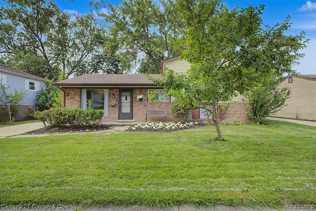 33223 Lynx Street, Westland, MI