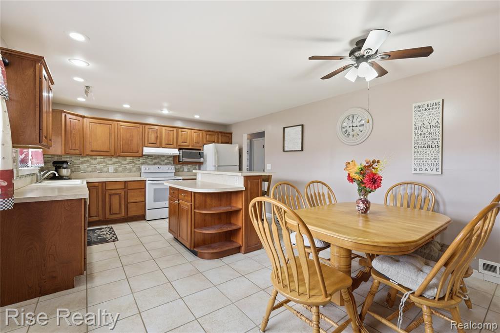 3436 Creekwood Drive, Saginaw, MI 48601 — Photo 5