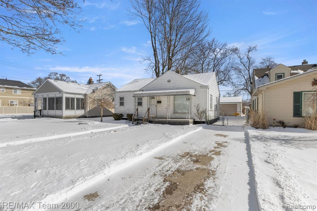 5876 KINMORE Street, Dearborn Heights, MI 48127 — Photo 29