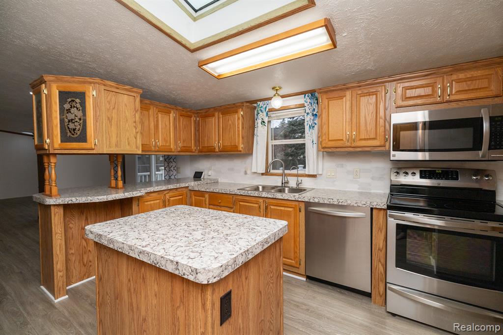 9198 Ashdown Avenue, White Lake, MI — Photo 8
