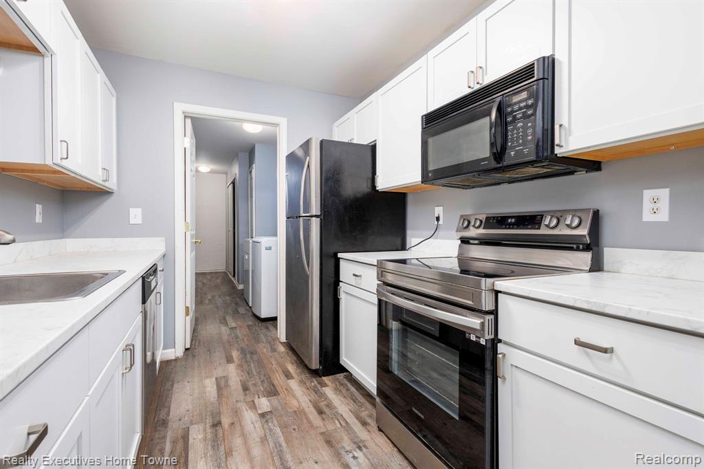 4289 Berkshire Drive, Sterling Heights, MI 48314 — Photo 14