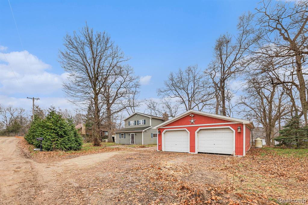 1296 LAKEVIEW Drive, Tipton, MI 49287 — Photo 24