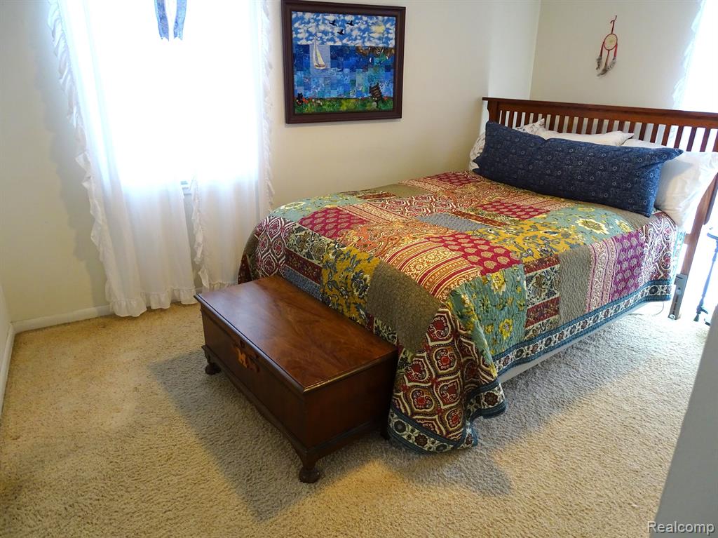 5232 GREENLEAF Drive, Swartz Creek, MI 48473 — Photo 8