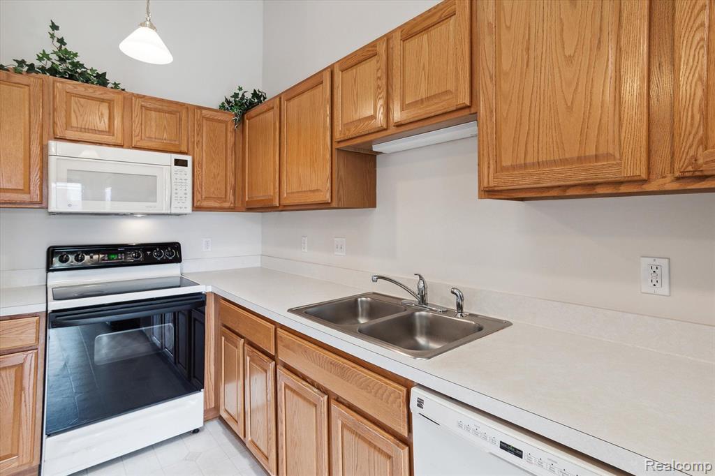 62180 Arlington, 2, South Lyon, MI 48178 — Photo 5