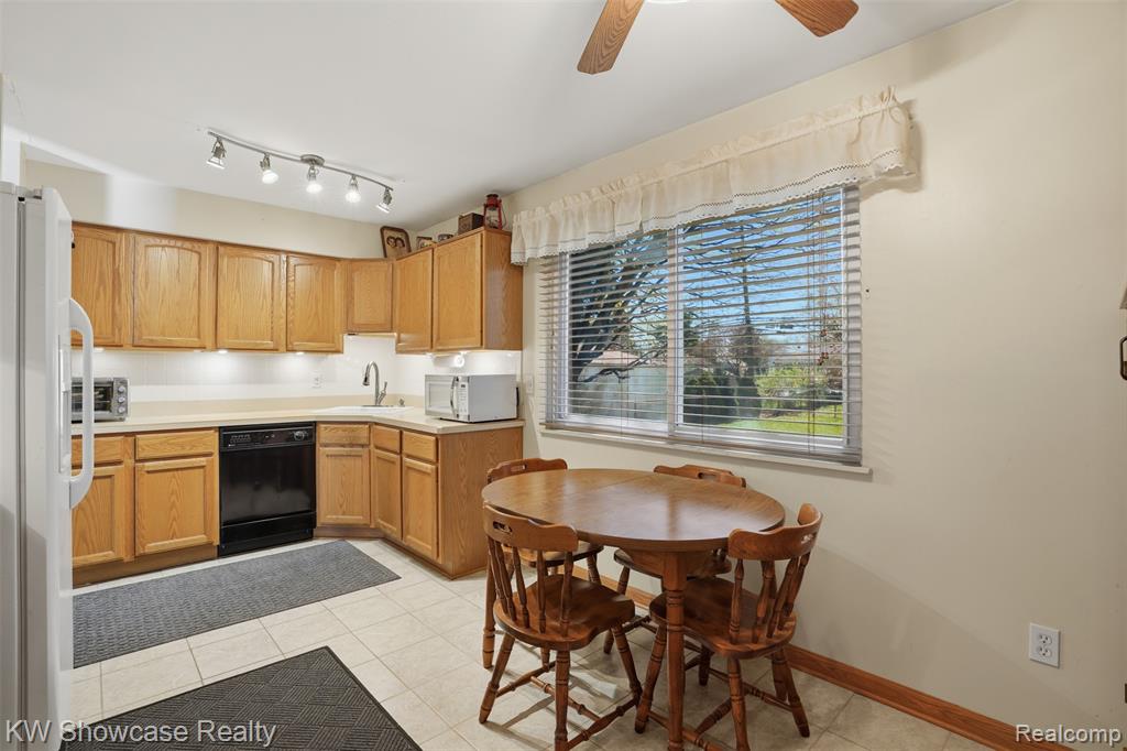 31167 Maplewood Street, Garden City, MI — Photo 10