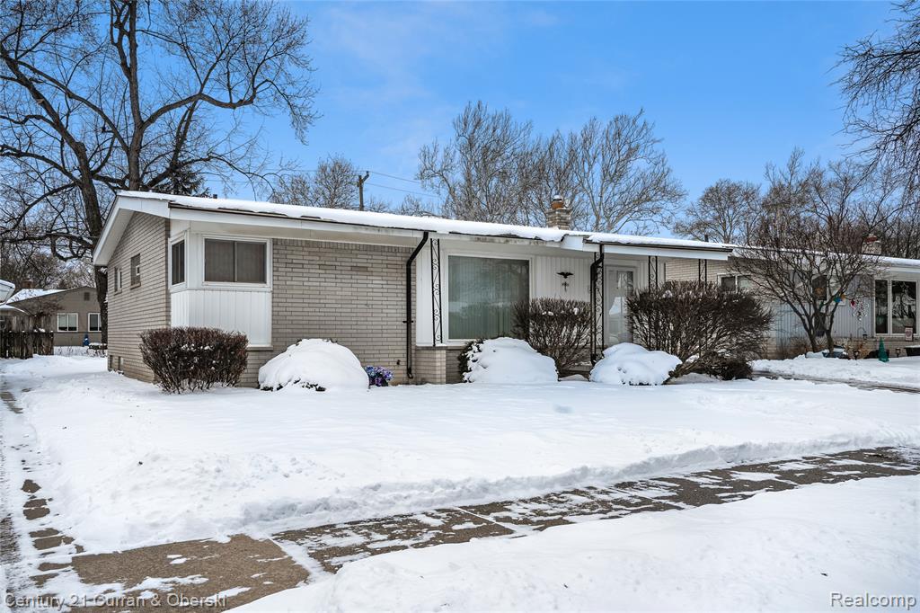 7479 N Charlesworth Street, Dearborn Heights, MI 48127 — Photo 2