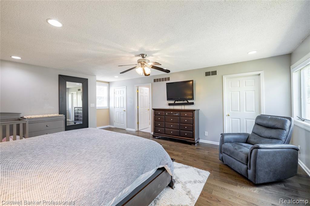 4020 Totem Lane, Waterford, MI 48328 — Photo 24