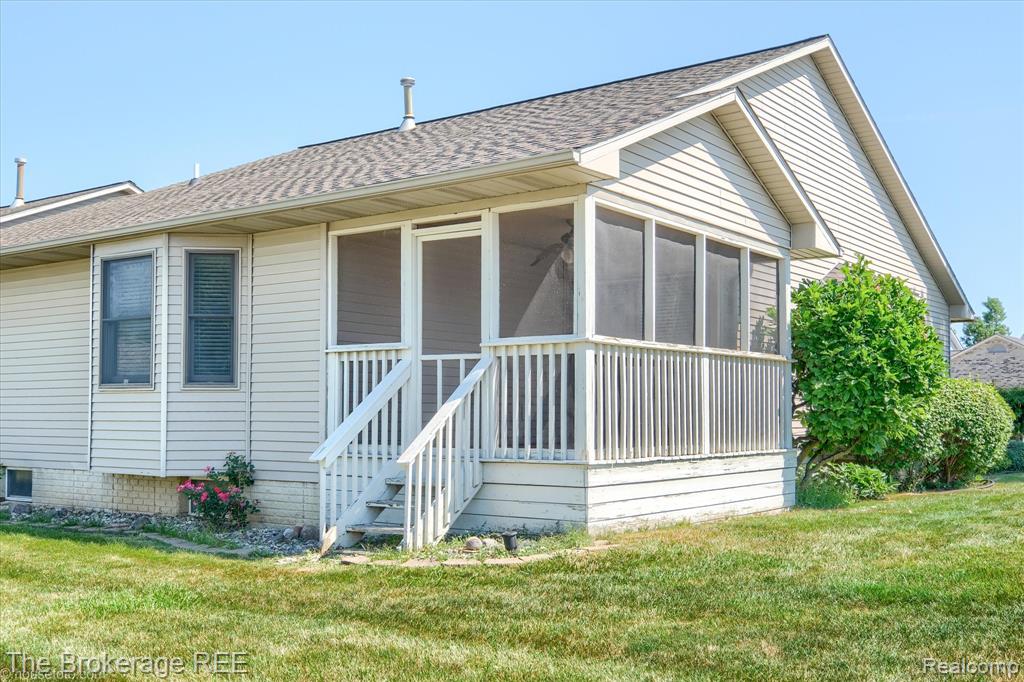 5930 Cross Creek Drive, 246, Swartz Creek, MI 48473 — Photo 6