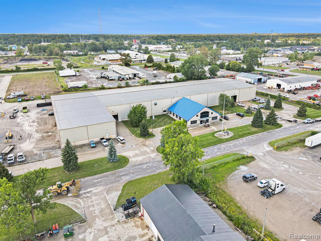 4072 Flint Asphalt Drive, Burton, MI 48529 — Photo 8