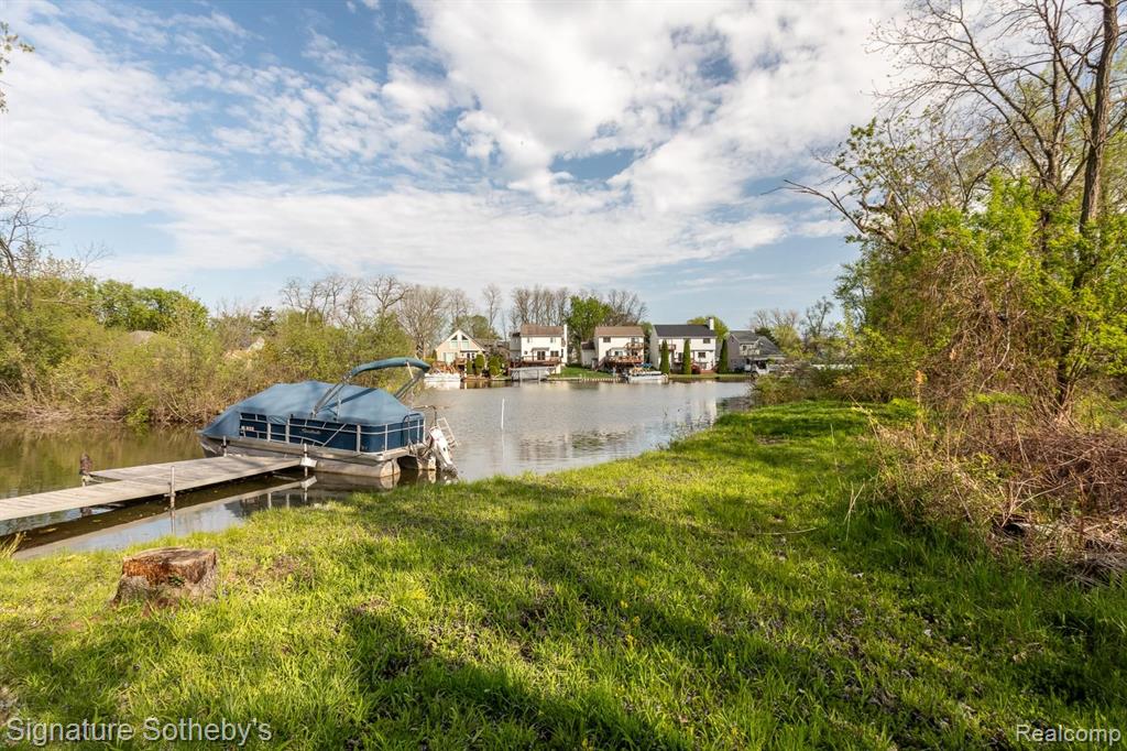 1389 S CASS LAKE Road, Waterford, MI 48328 — Photo 11