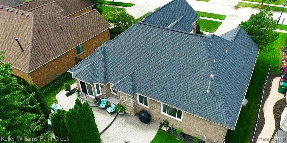 54660 BERRYFIELD Drive, Macomb, MI 48042 — Photo 32