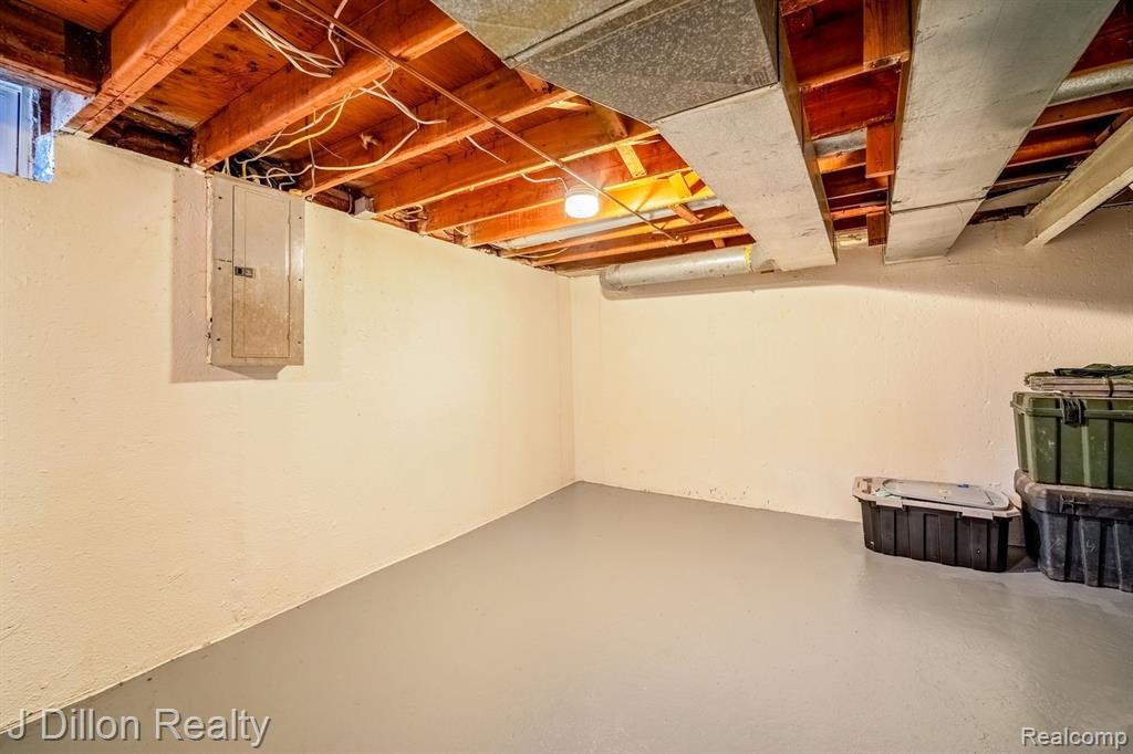 43682 LOMBARDY Drive, Canton, MI 48187 — Photo 54