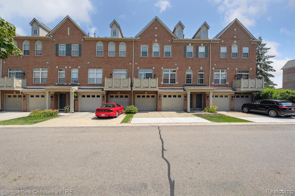 39771 ROCKCREST Circle, Northville, MI — Photo 46