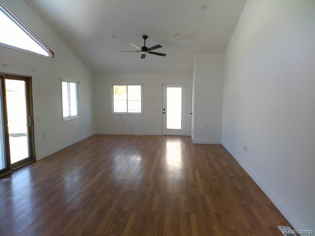 5071 Lippincott Boulevard, Burton, MI 48519 — Photo 15
