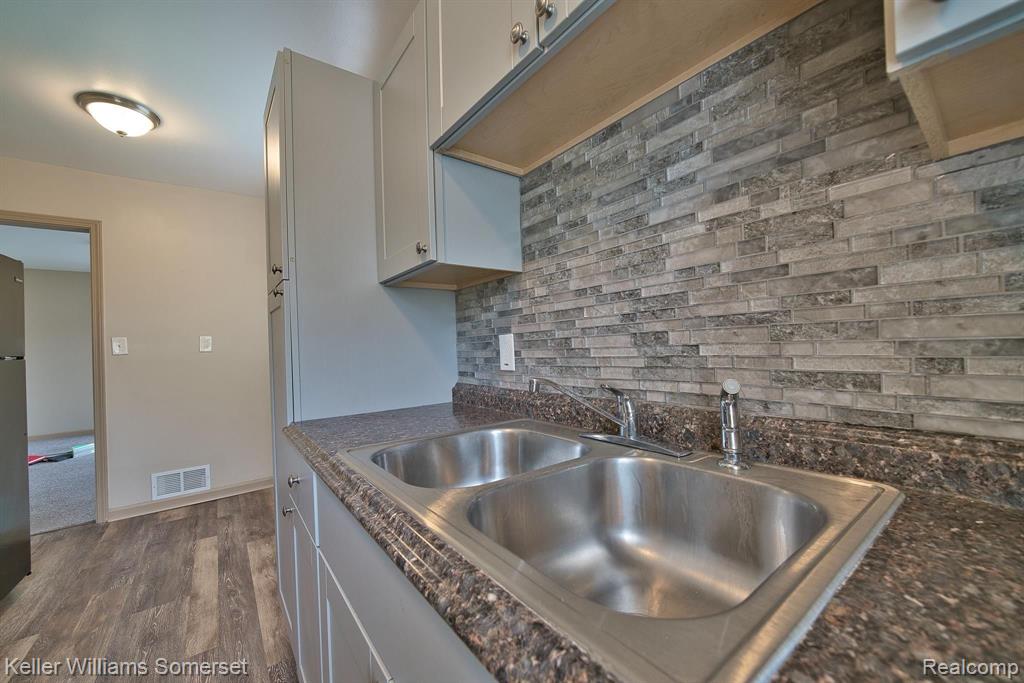 51 SPOKANE Drive, Pontiac, MI 48341 — Photo 36