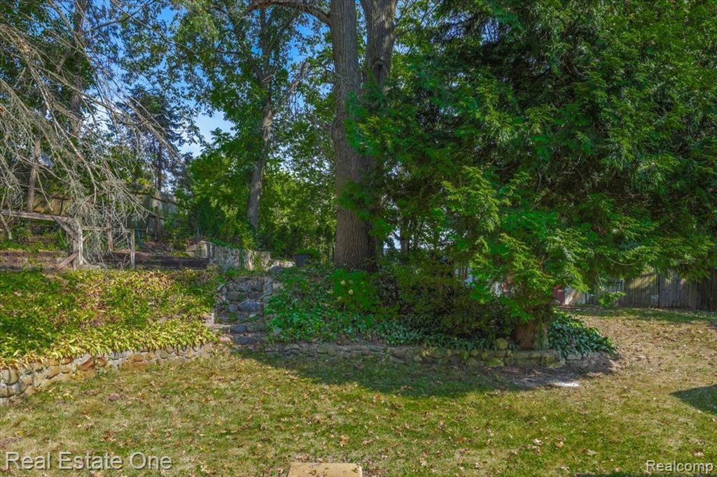 936 RIDGE Road, Lake Orion, MI 48362 — Photo 6