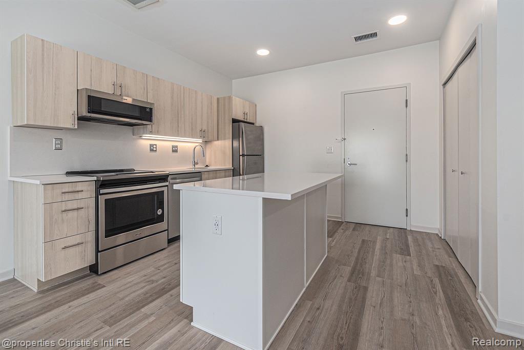 7410 KERCHEVAL Street - Photo 3