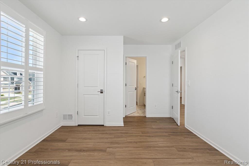 2843 DILLON Drive, Ann Arbor, MI 48105 — Photo 35