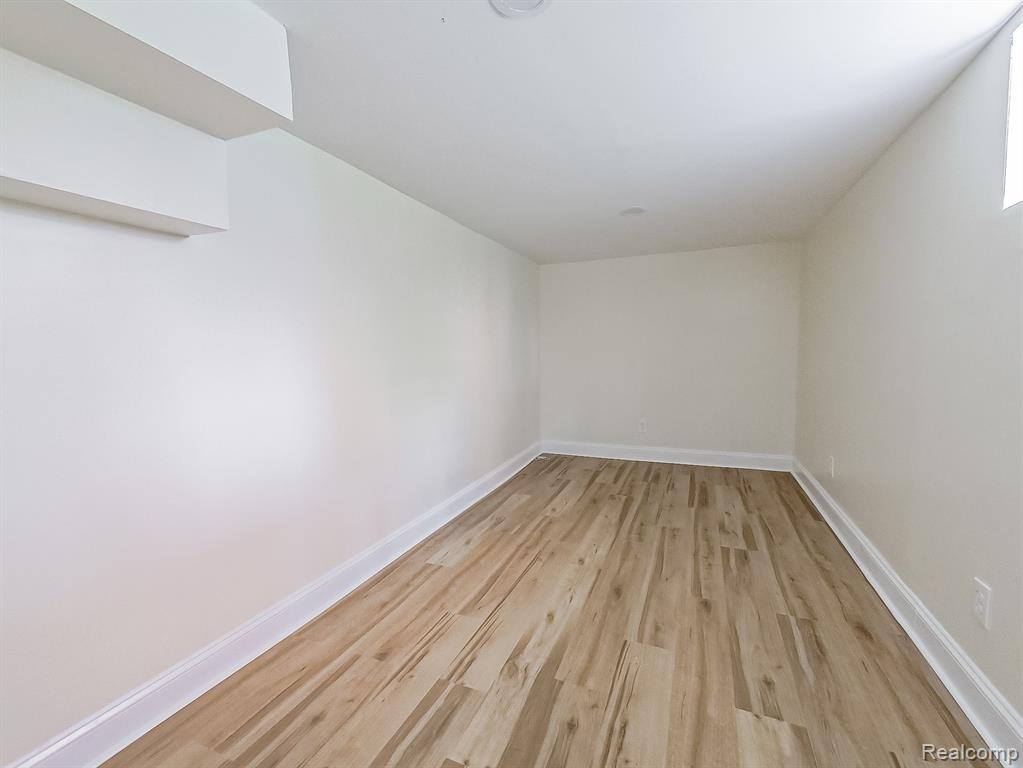 9379 Birwood Street, Detroit, MI 48204 — Photo 24