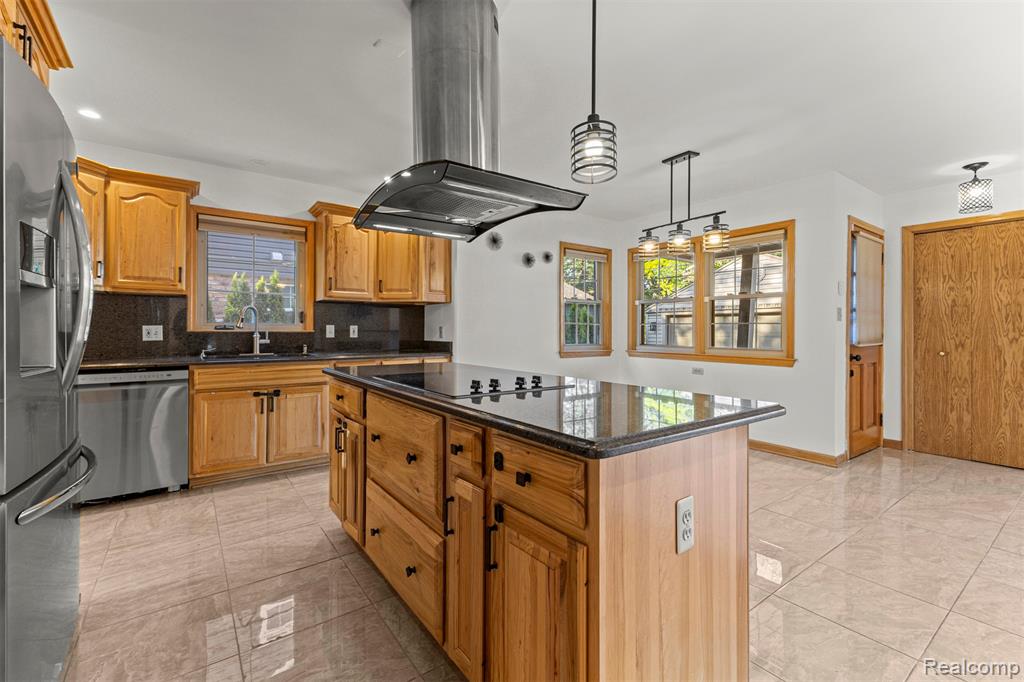 411 S Lafayette Street, Dearborn, MI 48124 — Photo 17