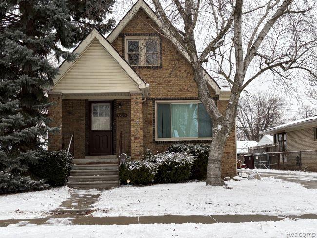 7339 ENGLEMAN, Center Line, MI 48015 — front exterior