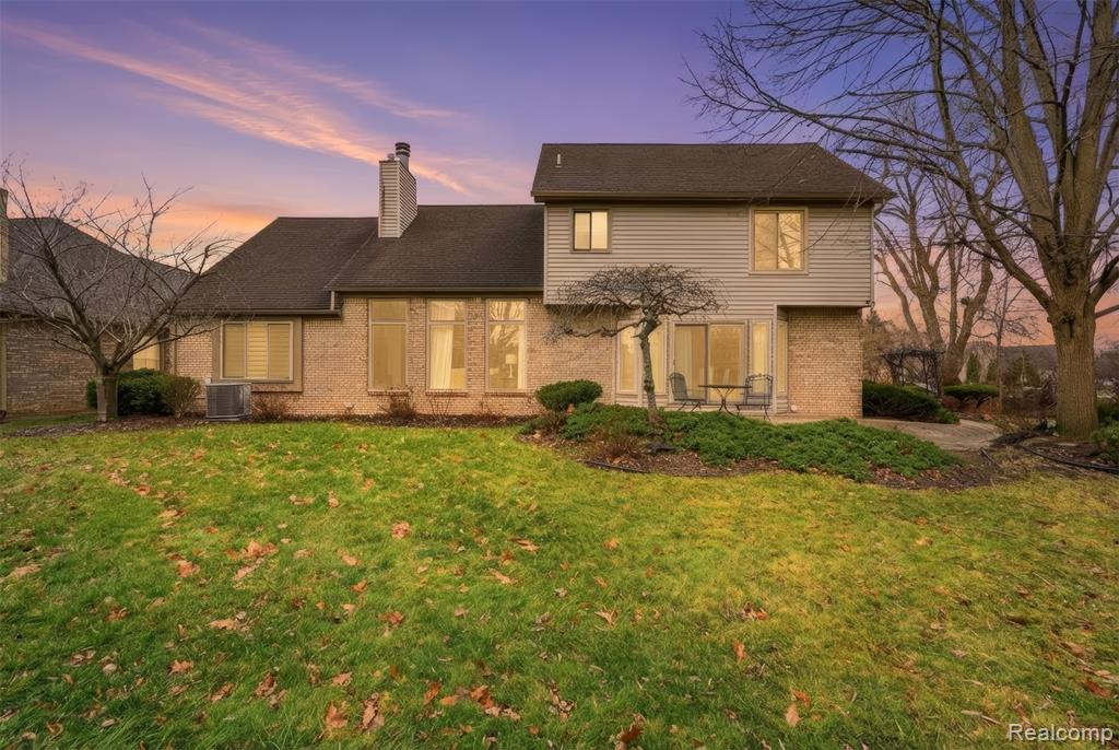 42739 Pond View Drive, Sterling Heights, MI 48314 — Photo 55