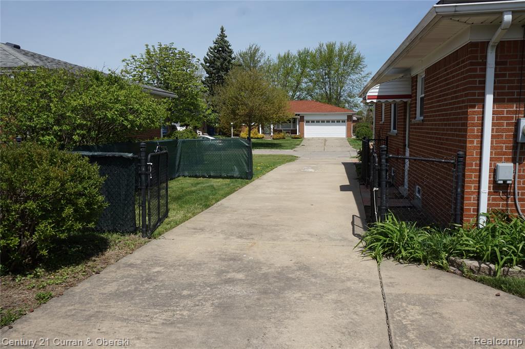 25659 Baldwin Street, Dearborn Heights, MI 48127 — Photo 7