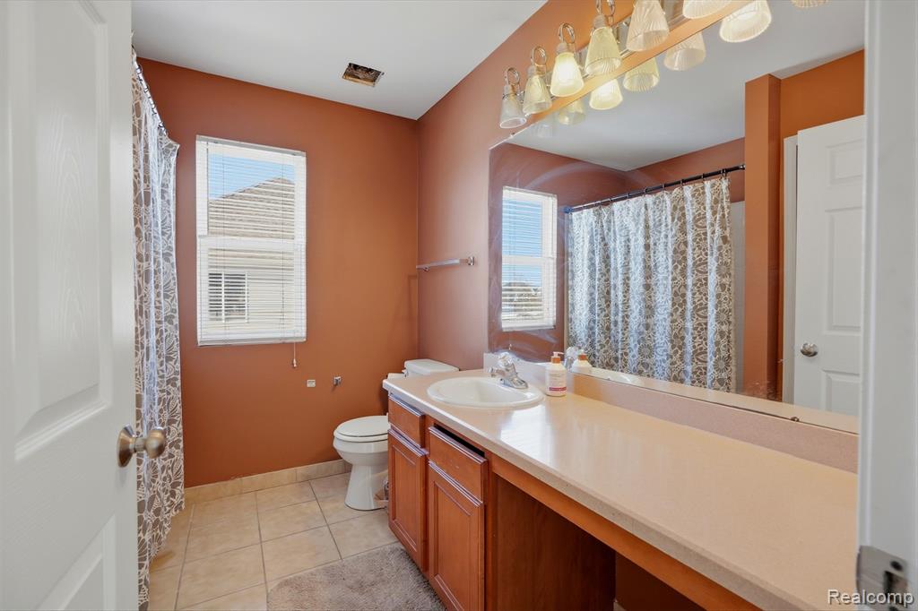 42575 Silverwood Drive, Sterling Heights, MI 48314 — Photo 30