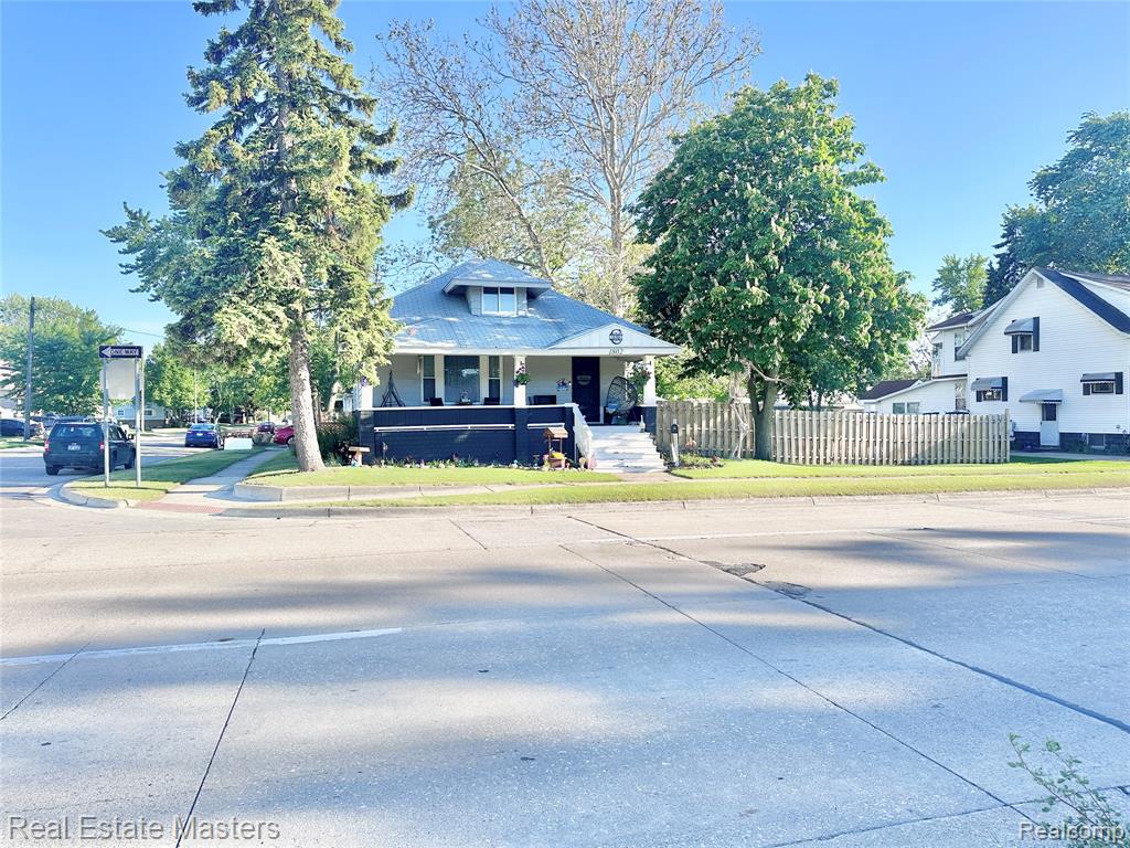 1802 Oak Street, Port Huron, MI 48060 — Photo 2