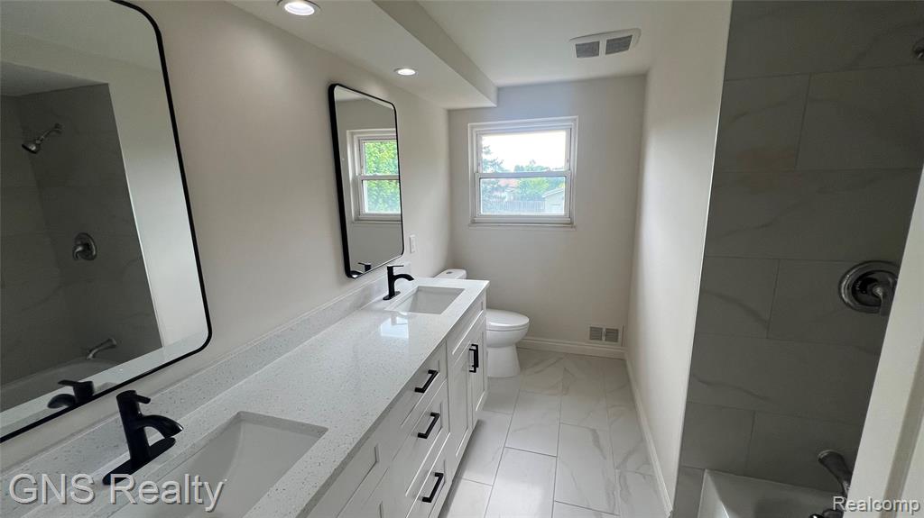 40739 Ruggero Street, Clinton Twp, MI 48038 — Photo 34