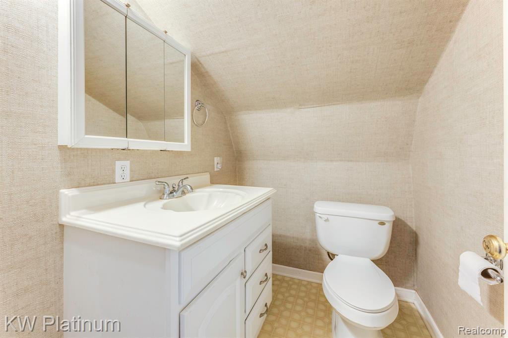 6674 Welch Road, Brockway, MI 48097 — Photo 16