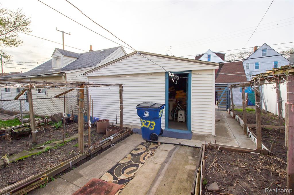 3273 Yemans Street, Hamtramck, MI 48212 — Photo 33