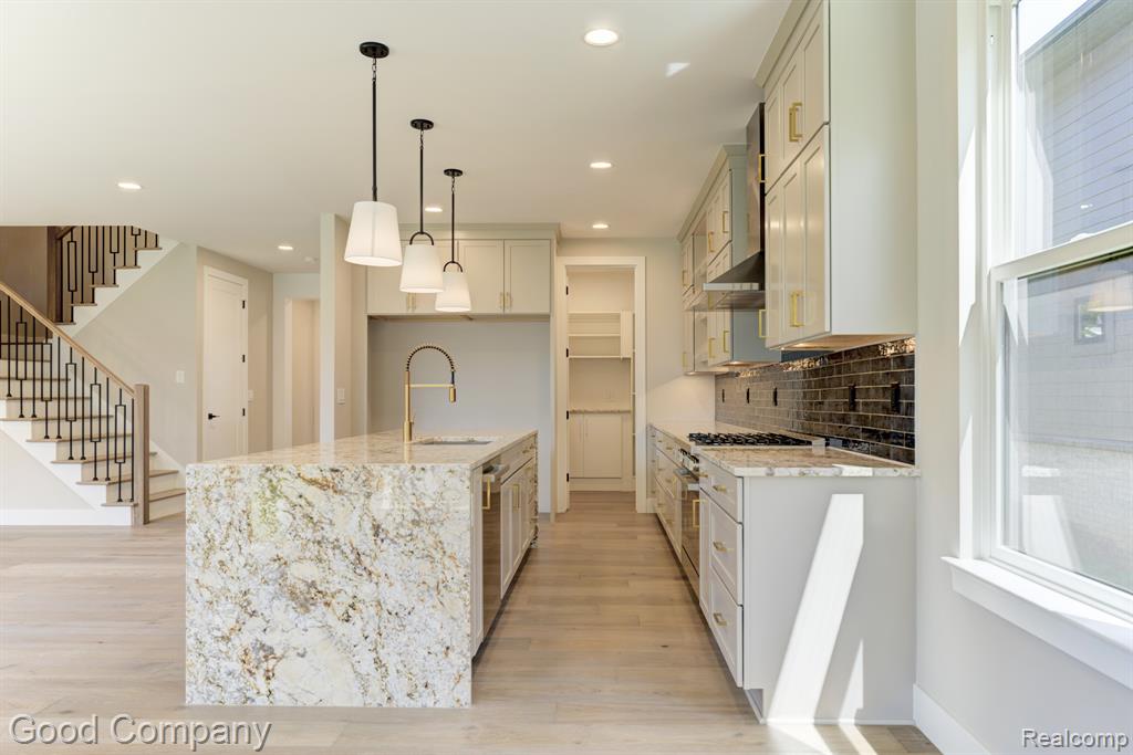 808 Irving Avenue, Royal Oak, MI 48067 — Photo 18