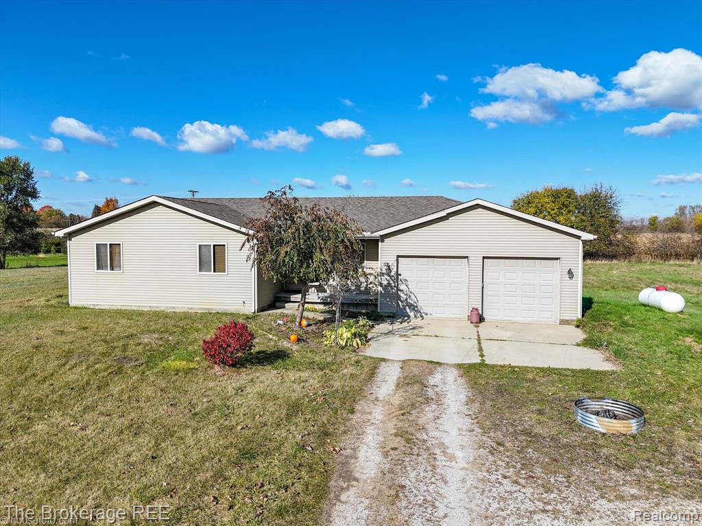 824 Janna Leigh Drive, Otter Lake, MI 48464 — Photo 2