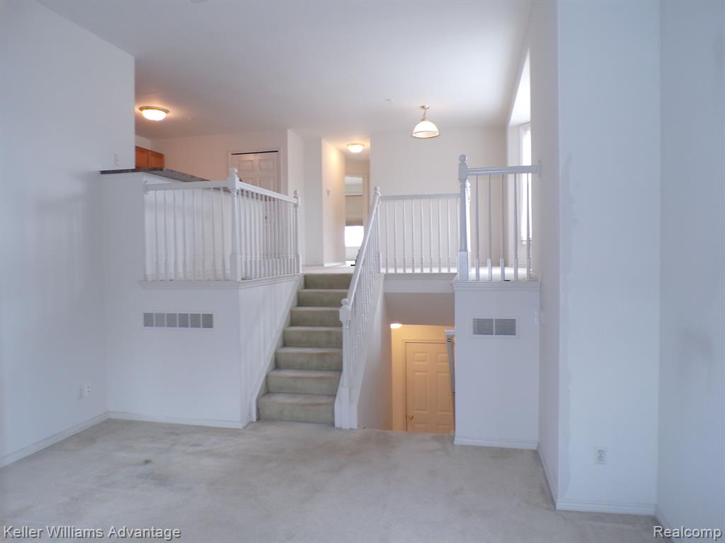 3976 Forester Boulevard, Auburn Hills, MI 48326 — Photo 3