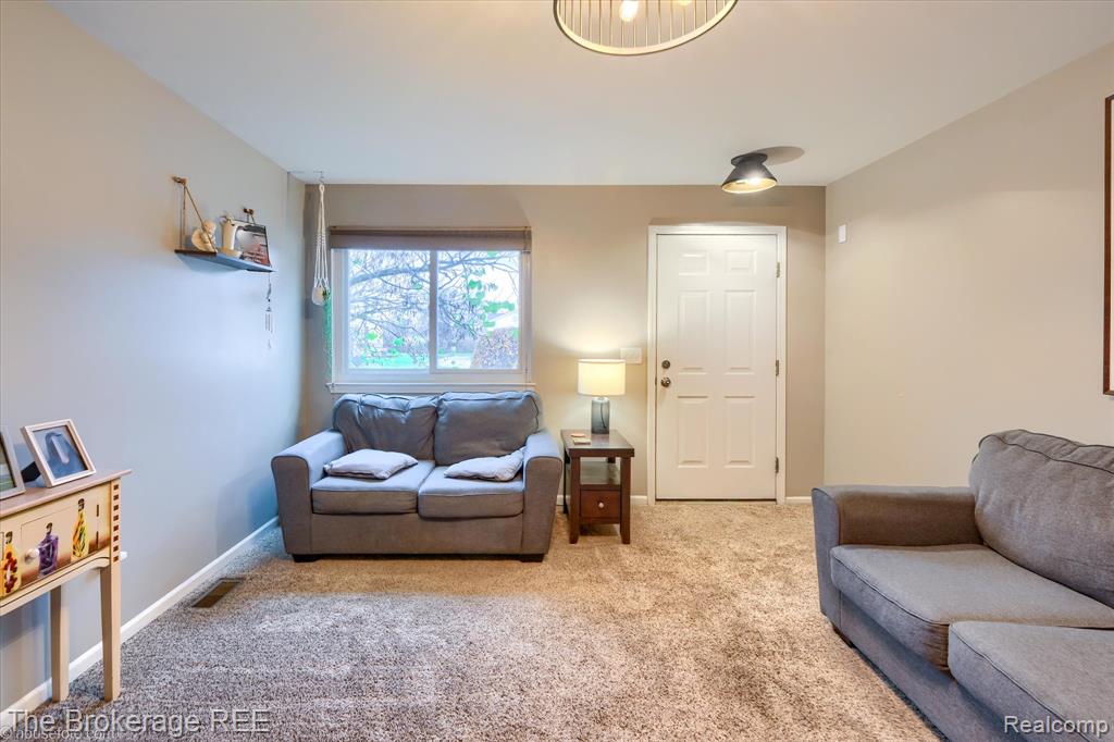 9475 Sandy Hollow Lane, Davison, MI 48423 — Photo 8