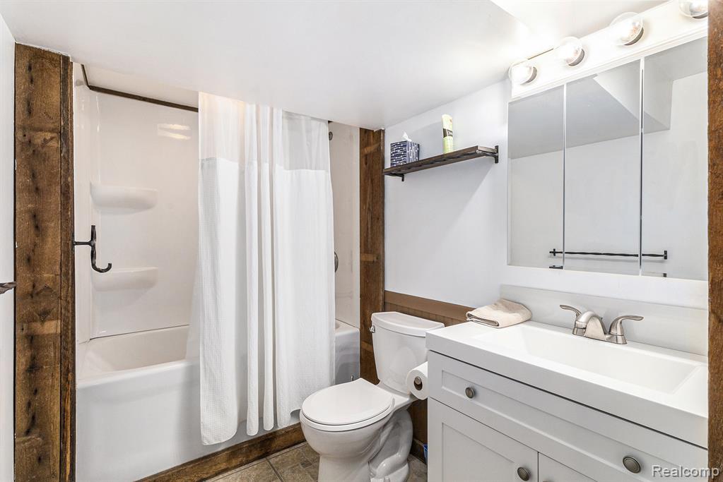 2217 Miark Drive, Lapeer, MI 48446 — Photo 15