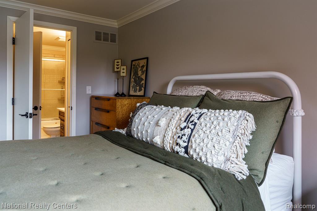 1756 Brentwood Drive, Troy, MI 48098 — Photo 22